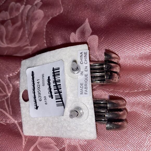 NWT Free People Mazza Hoops Huggie Modern Chunky Silver Tone Tube Triple - Picture 5 of 9